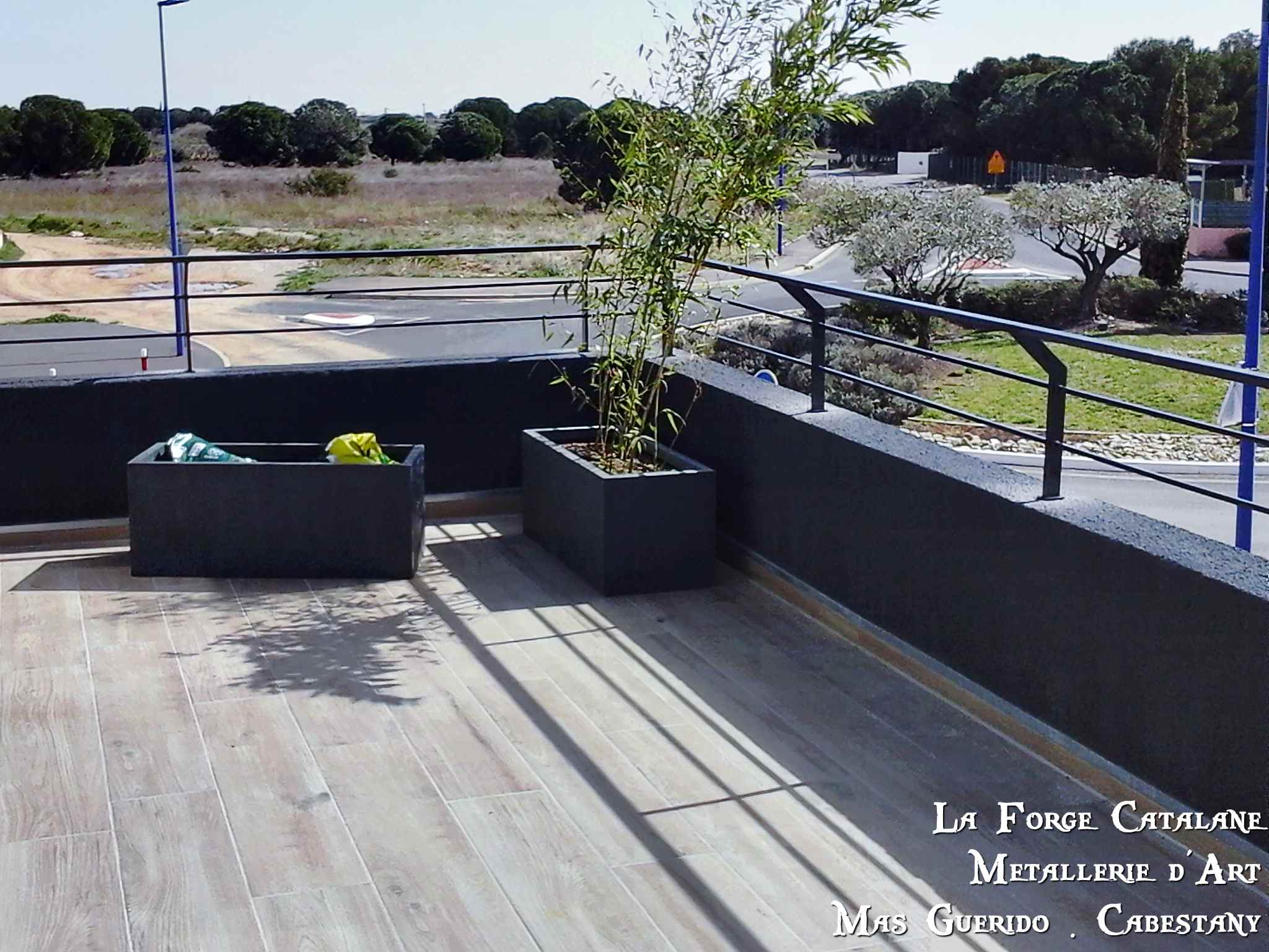 rehausse de garde corps main courante deporte vers avant norme forge catalane.jpg